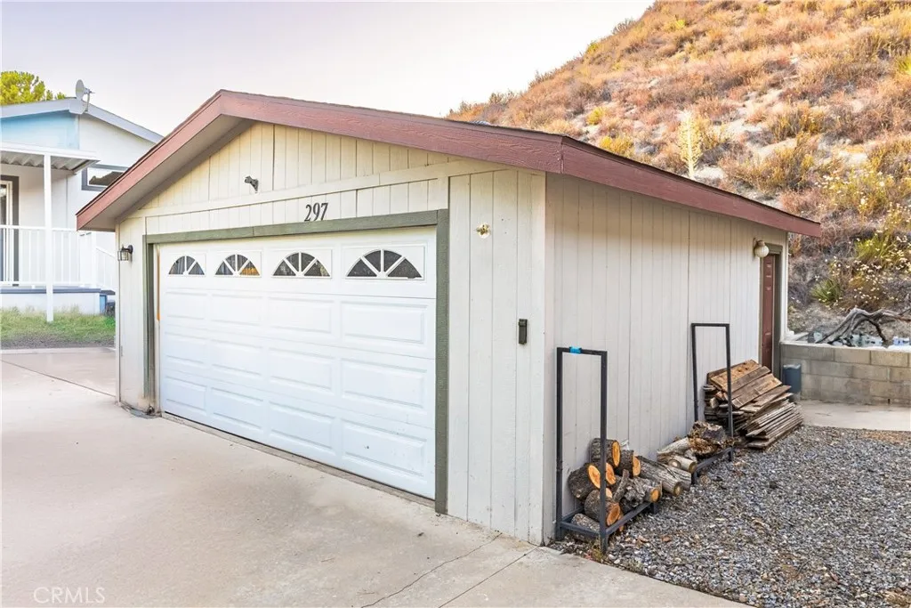 https://cdn.realtyfeed.com/cdn/127/306507596/fd000f77bb6c64270fb1c9bd5f8f986d.webp