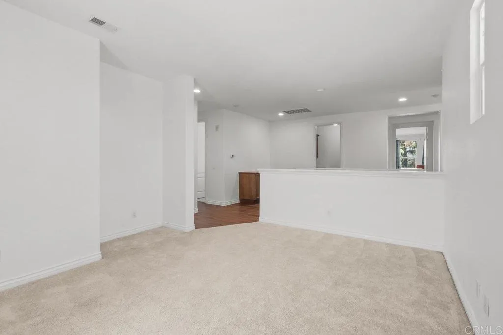https://cdn.realtyfeed.com/cdn/127/306507715/44b766e0be425e3d68211a2321a00f82.webp