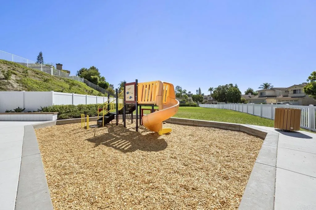 https://cdn.realtyfeed.com/cdn/127/306507725/ce1b3f2b5ac5d53bcc187a059eb411b5.webp