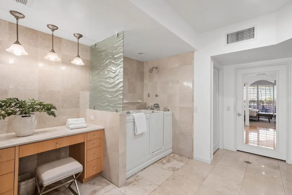 Photo #21: PTP2505837 Listing: Photo #21