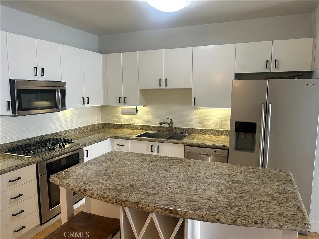 Photo #4: MB25173086 Listing 