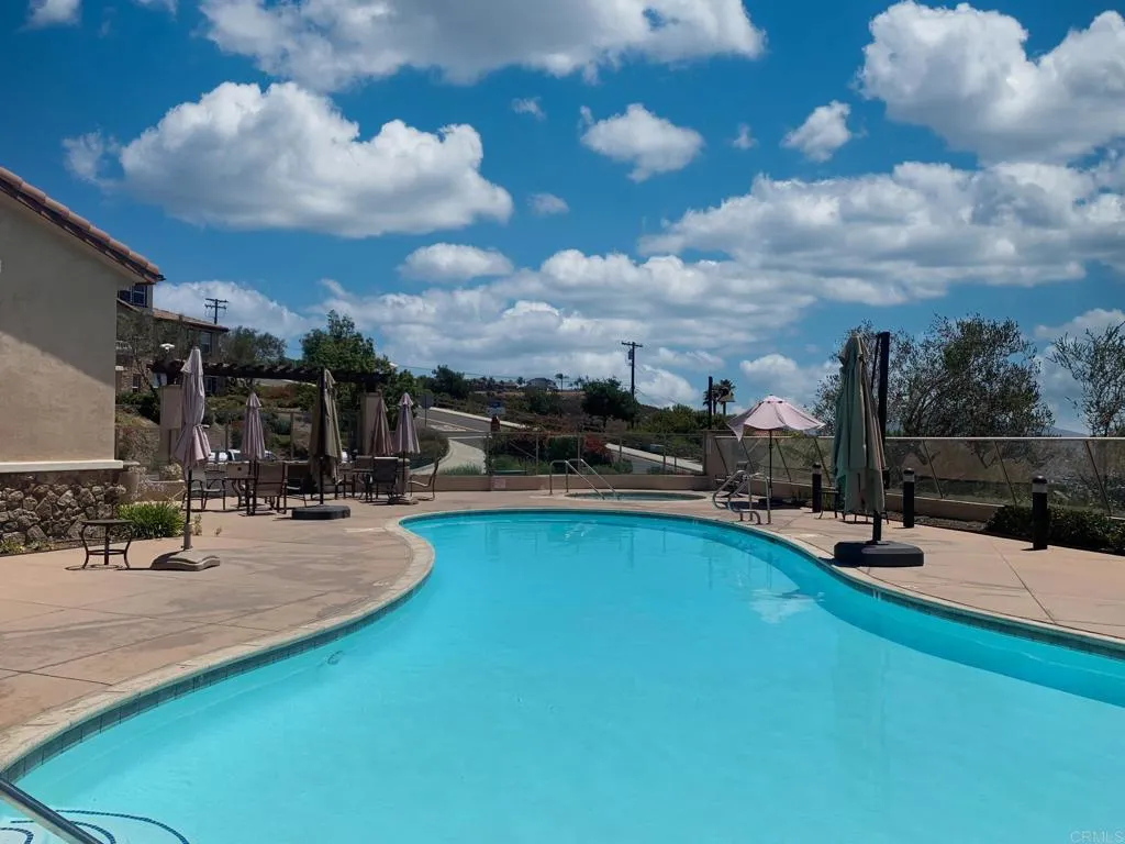 https://cdn.realtyfeed.com/cdn/127/306507768/5a3341f7336b78a6c5f25cbdcc51f6b4.webp