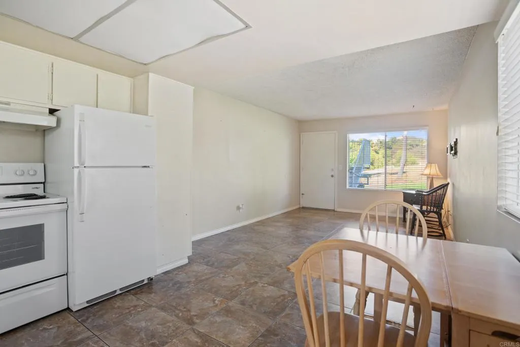 https://cdn.realtyfeed.com/cdn/127/306507815/75a57ed11f6af2b332f37482625cffc5.webp