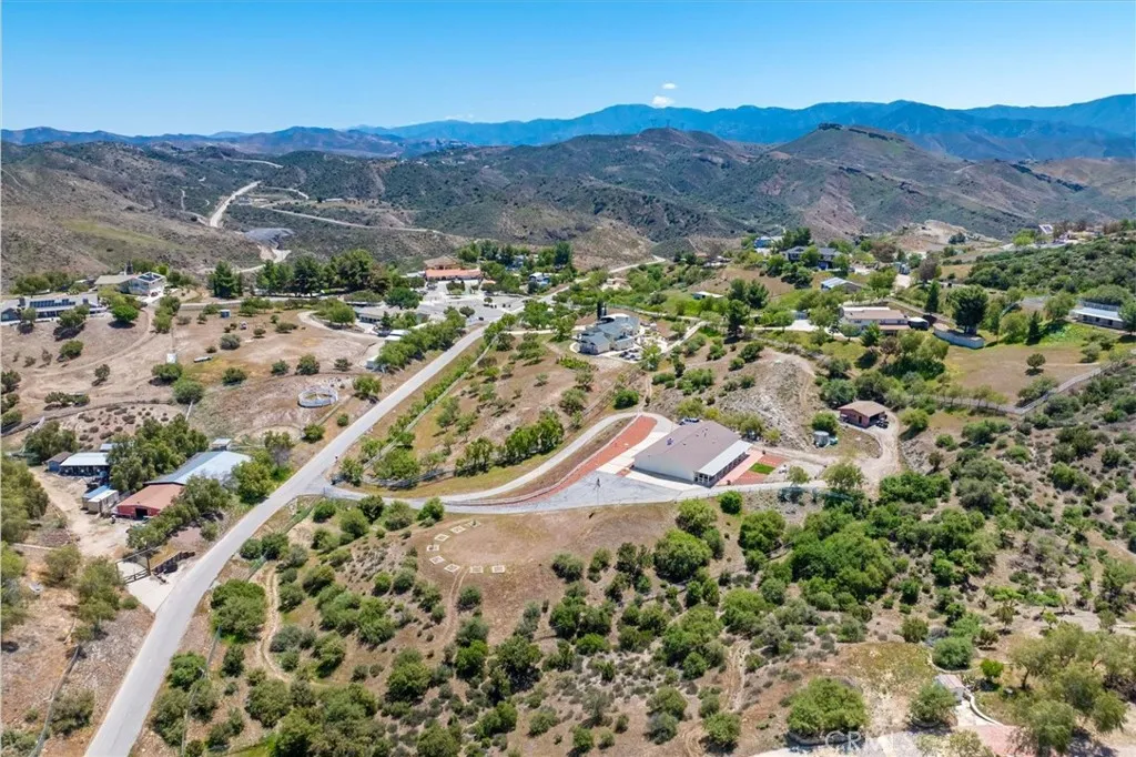 13700 Summit Knoll Road, Agua Dulce, CA 91390 - Photo 5 of 43, Agua Dulce, CA