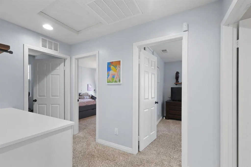https://cdn.realtyfeed.com/cdn/127/306507942/30c2051e687482f6ccc1488cecb82edb.webp