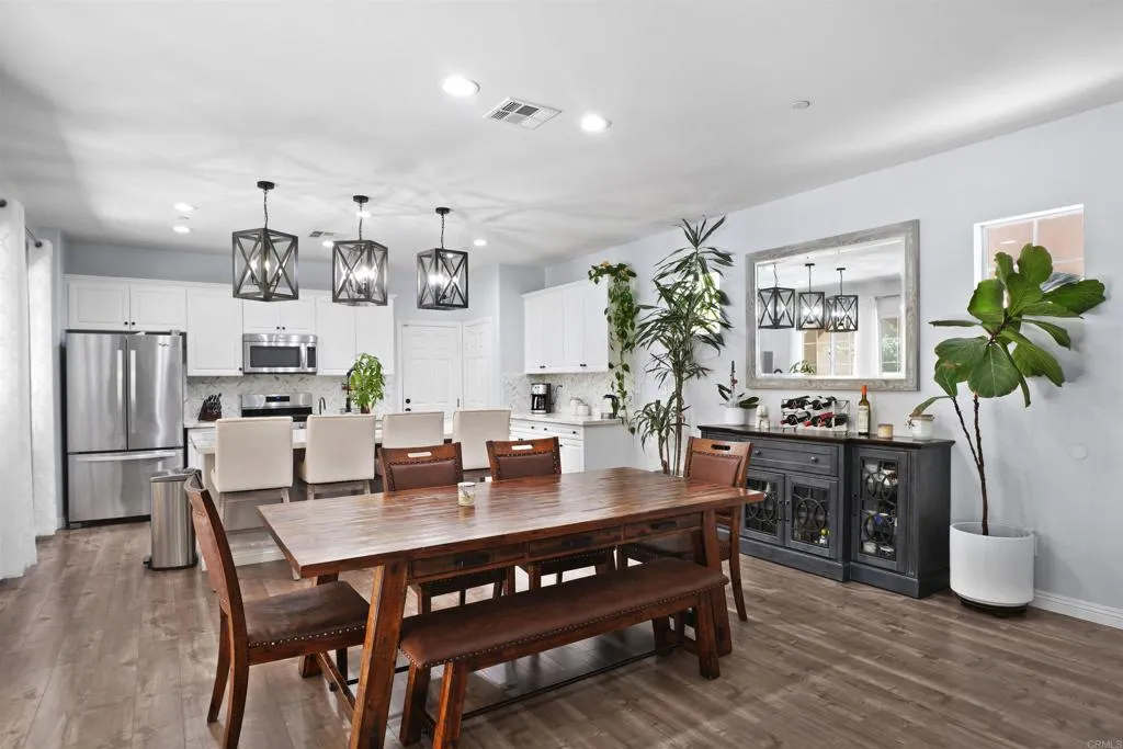 https://cdn.realtyfeed.com/cdn/127/306507942/66347be85da6fb4313dd72c18d0eaef5.webp