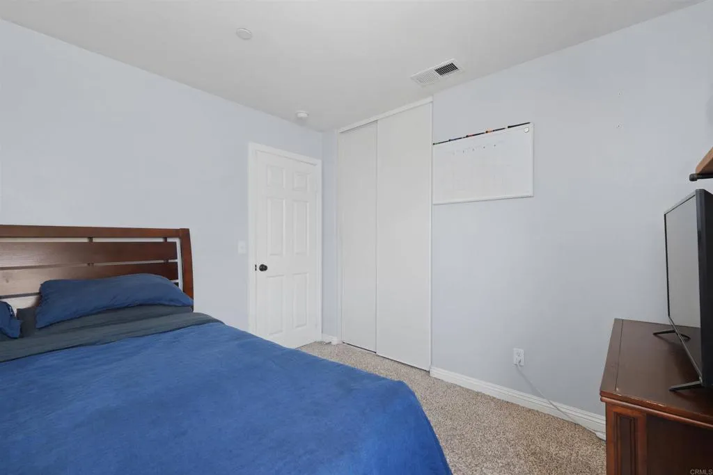 https://cdn.realtyfeed.com/cdn/127/306507942/6b7fb8ae25b2b1e14d4993ae187044b5.webp