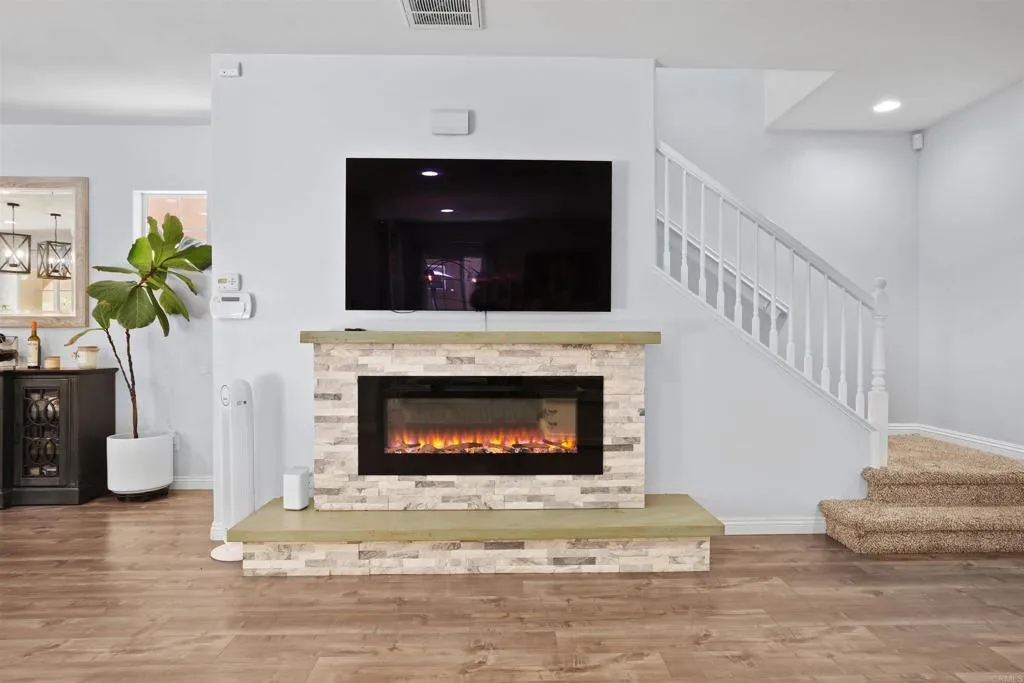 https://cdn.realtyfeed.com/cdn/127/306507942/70dd9605a6b2d0266803536ee29e33c4.webp