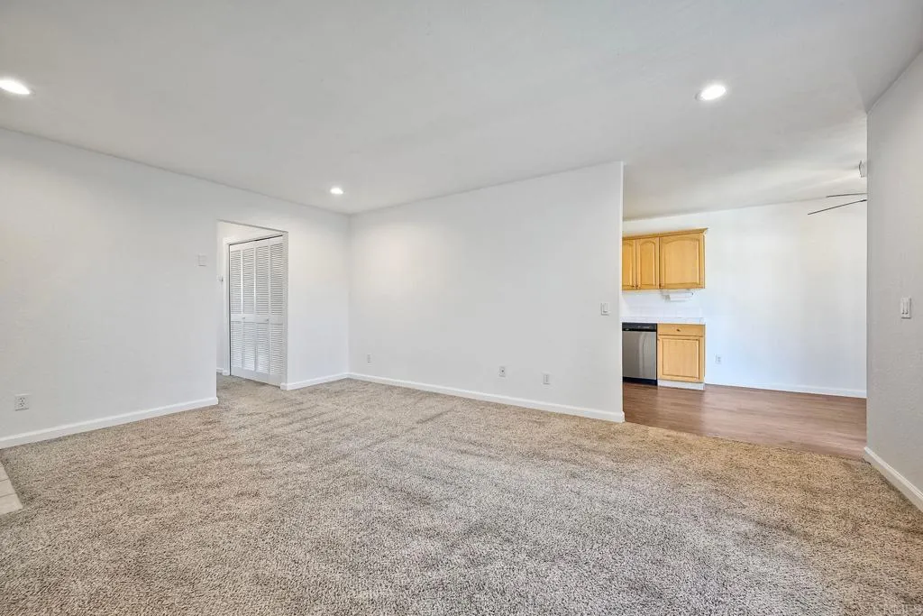 Photo #8: PTP2505849 Listing: Photo #8