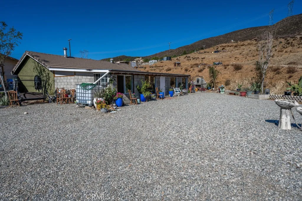 9555 Hierba Road, Agua Dulce, CA 91390 - Photo 2 of 26, Agua Dulce, CA