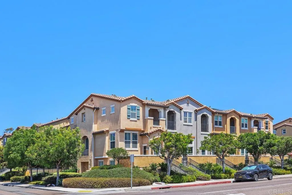 Photo #2: PTP2505860 Listing 
