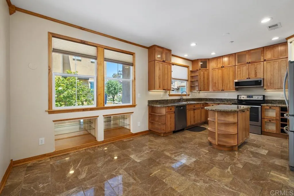 Photo #11: PTP2505860 Listing: Photo #11