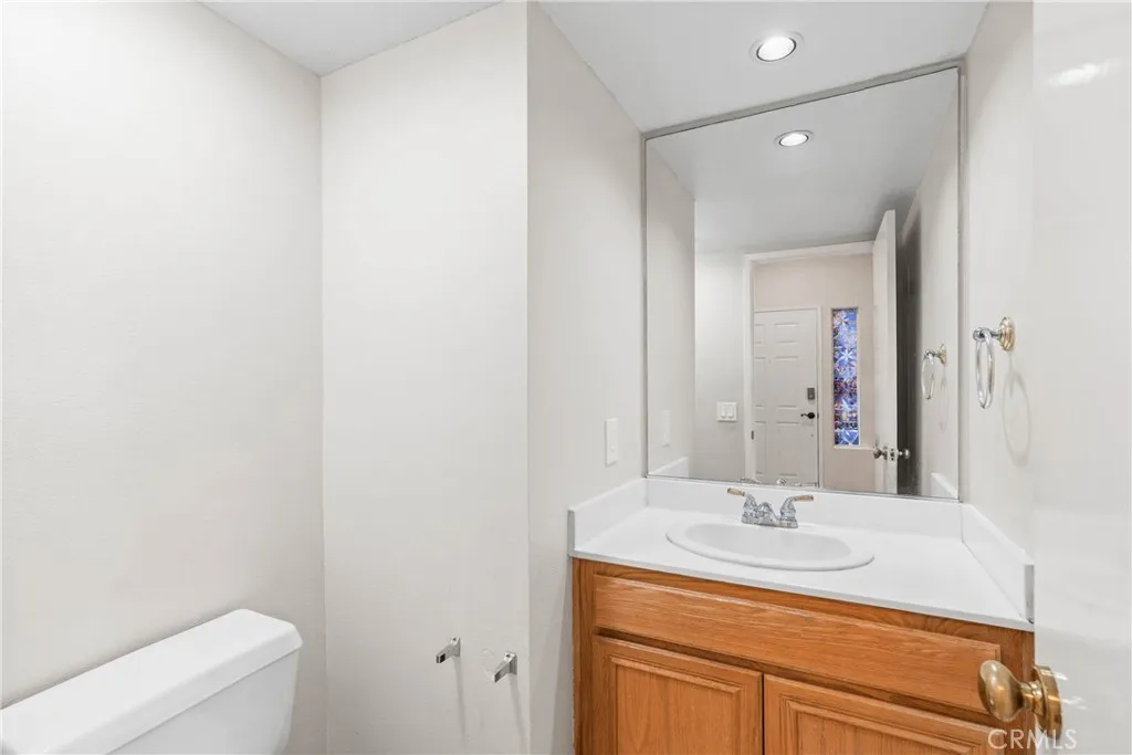 Photo #16: SR25173502 Listing: Photo #16