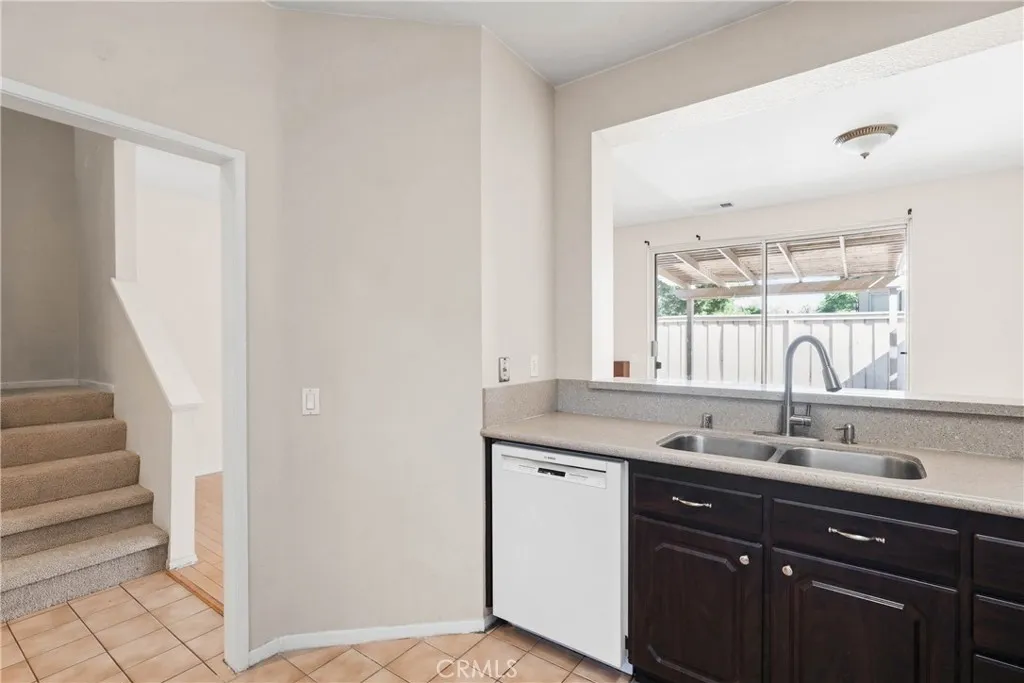 Photo #11: SR25173502 Listing: Photo #11