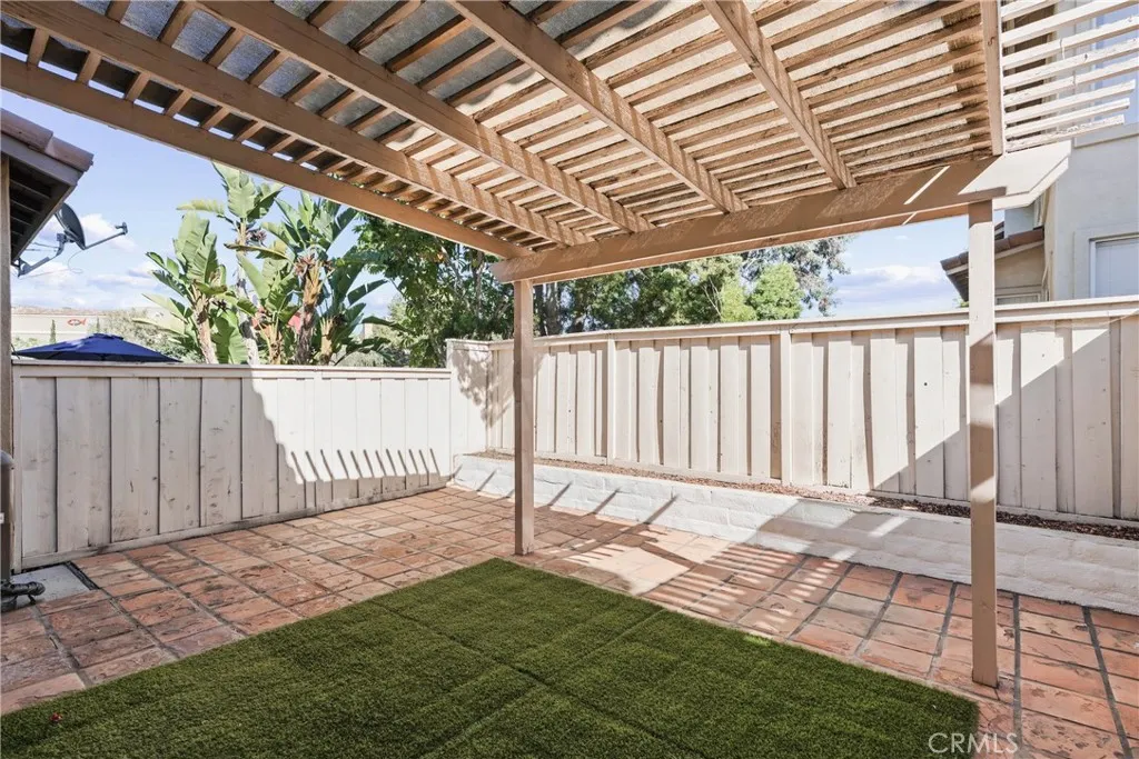 Photo #15: SR25173502 Listing: Photo #15