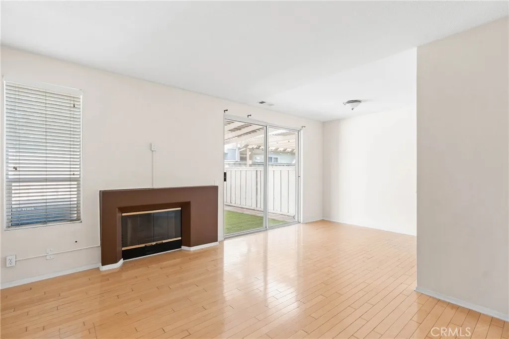 Photo #17: SR25173502 Listing: Photo #17