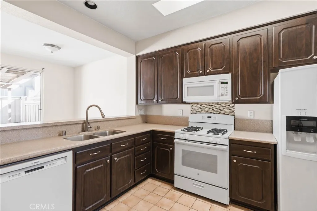 Photo #9: SR25173502 Listing: Photo #9