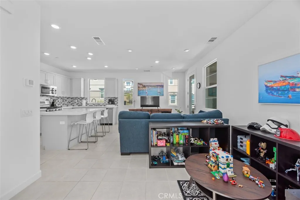 https://cdn.realtyfeed.com/cdn/127/306508407/170395cfc479a046fa3a62819baa9bc1.webp