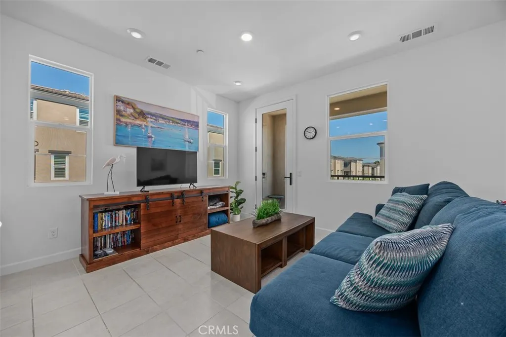 https://cdn.realtyfeed.com/cdn/127/306508407/7ebcdd1a68e3f1c3434720c361a27566.webp