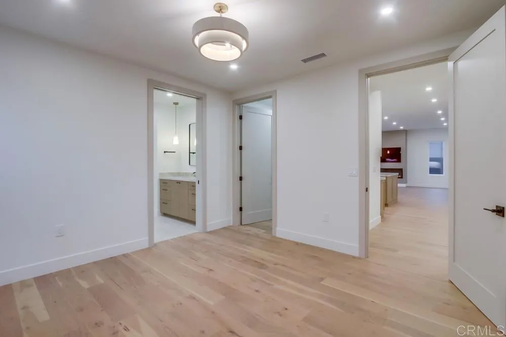 https://cdn.realtyfeed.com/cdn/127/306508546/18f2ed257c3df0fadf1265b369a4441e.webp