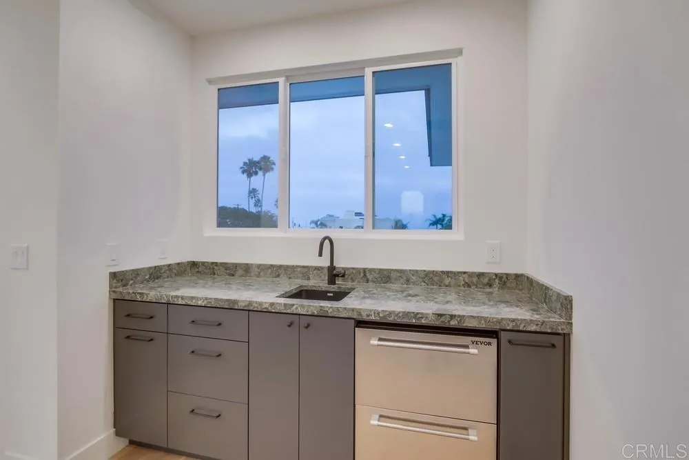 https://cdn.realtyfeed.com/cdn/127/306508546/a434d6c2aca87c2608f3e003a19d95ff.webp