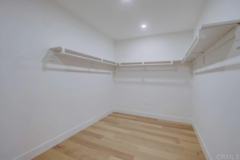 https://cdn.realtyfeed.com/cdn/127/306508546/b6a42a0c622108d5f59644cd9a3c64bf.webp