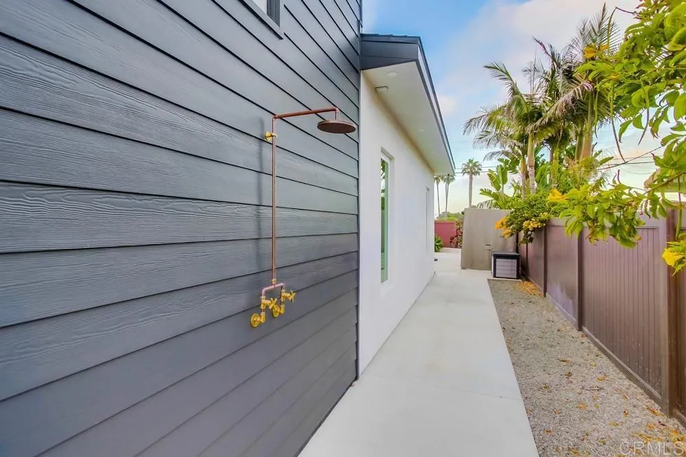 https://cdn.realtyfeed.com/cdn/127/306508546/cbc2228b0c52a97d07d3ec50aea9a059.webp