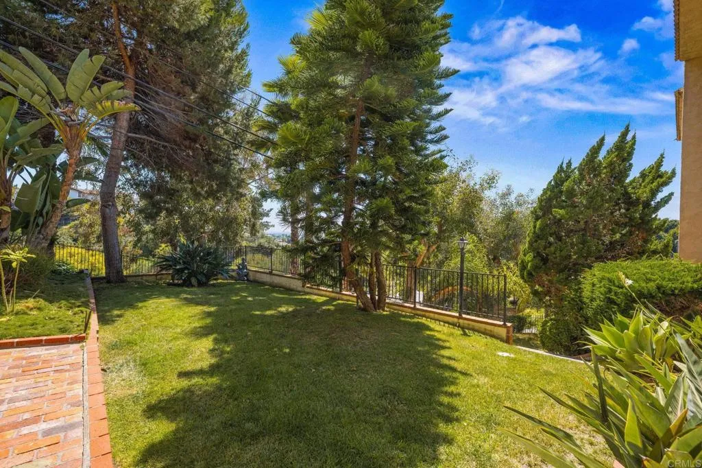 https://cdn.realtyfeed.com/cdn/127/306508555/5fc844e8bb5be89408ee134458d08d87.webp
