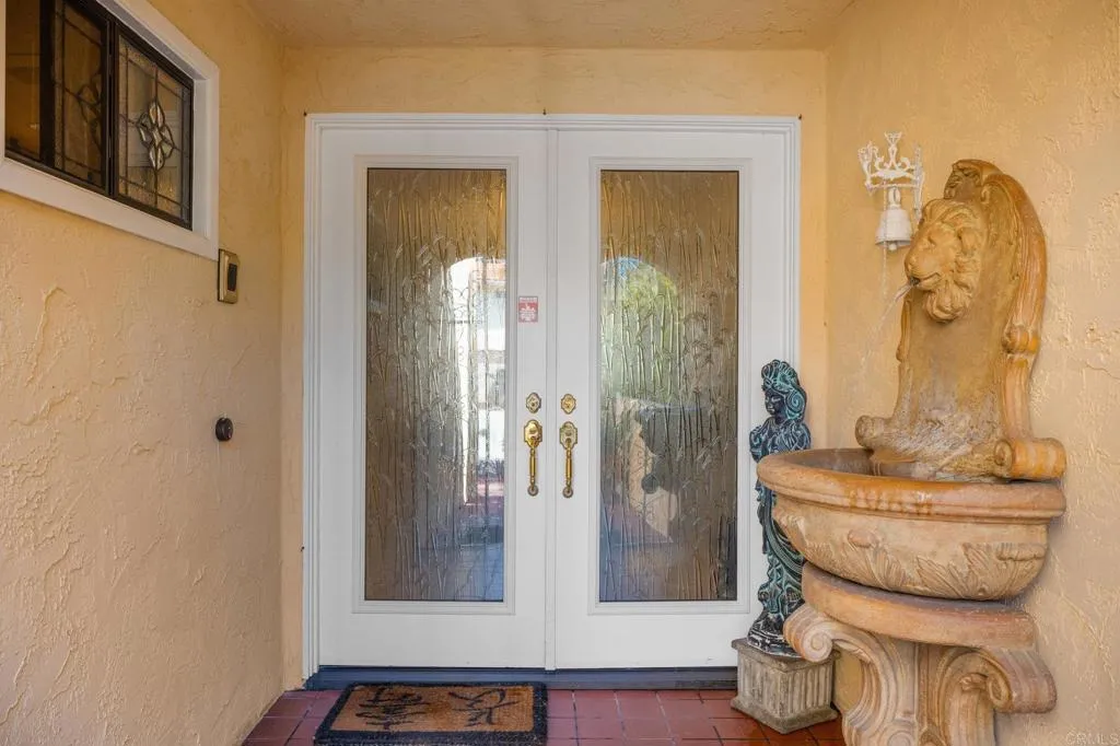 https://cdn.realtyfeed.com/cdn/127/306508555/e397a037d0a6bc8fa3cda9f578ad590c.webp