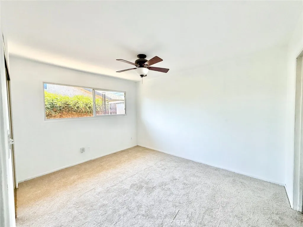 https://cdn.realtyfeed.com/cdn/127/306508607/799c95d05e9038cdc5aafebc7218b2f3.webp