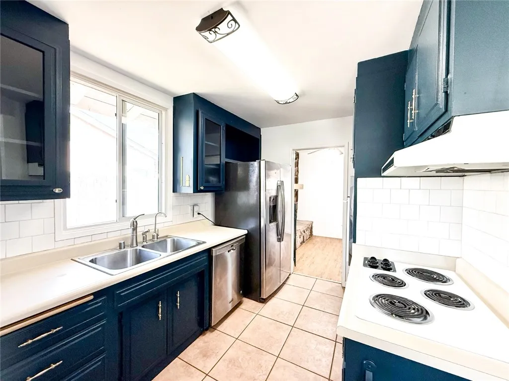 https://cdn.realtyfeed.com/cdn/127/306508607/8dec0e407a9933eae3f37f60ab798056.webp