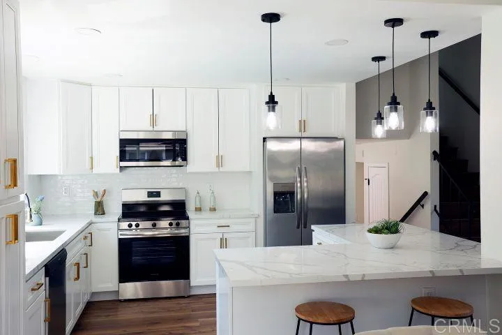 https://cdn.realtyfeed.com/cdn/127/306508657/c52b57a6b805d5287368a1a5455d5cd8.webp