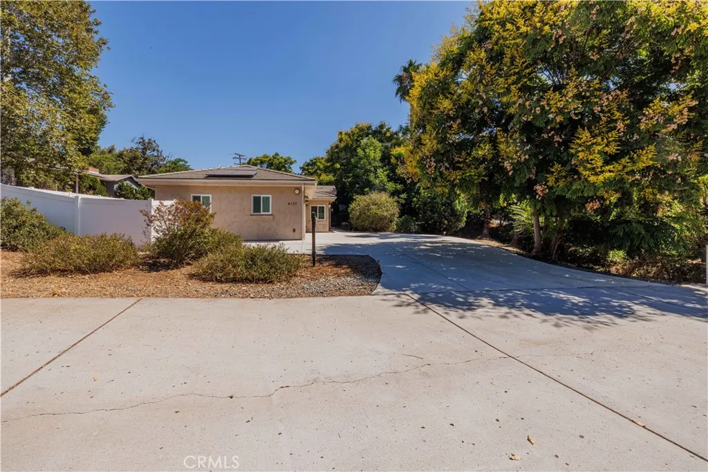 https://cdn.realtyfeed.com/cdn/127/306508692/1a33277ce29a47eeef91277b2d7f3ea9.webp
