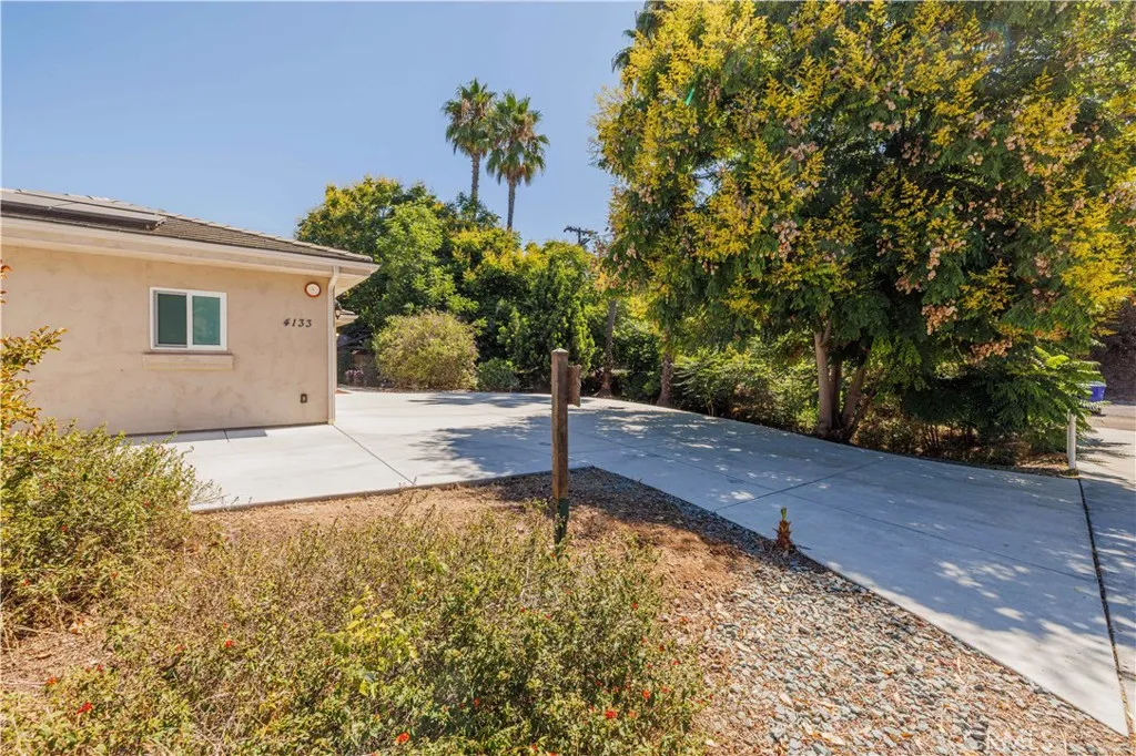 https://cdn.realtyfeed.com/cdn/127/306508692/1a6217f7ea930e10400770f9a334568e.webp