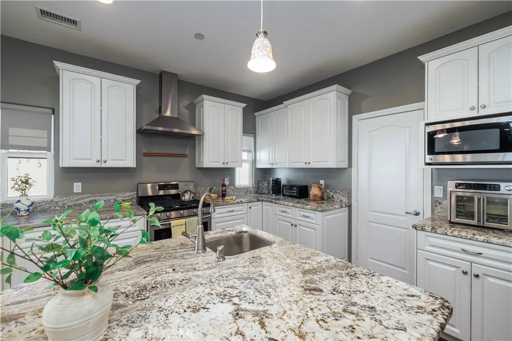 https://cdn.realtyfeed.com/cdn/127/306508692/28652685409962586d757ba04ea650f8.webp