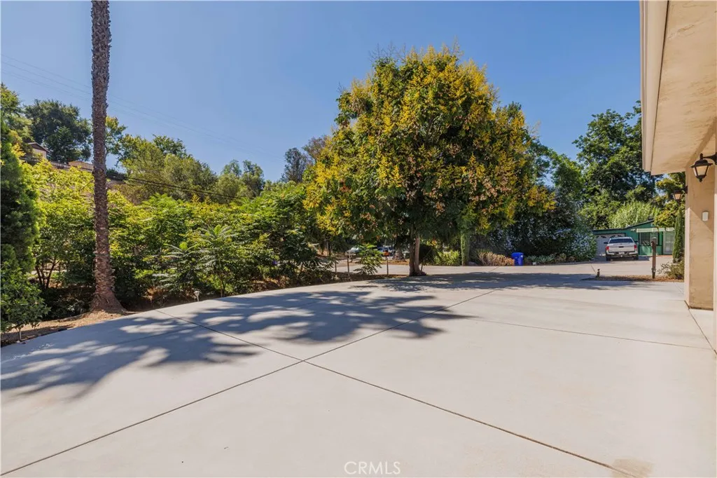 https://cdn.realtyfeed.com/cdn/127/306508692/2e0b0ac00f1a354b8a9089c0b1ba658d.webp