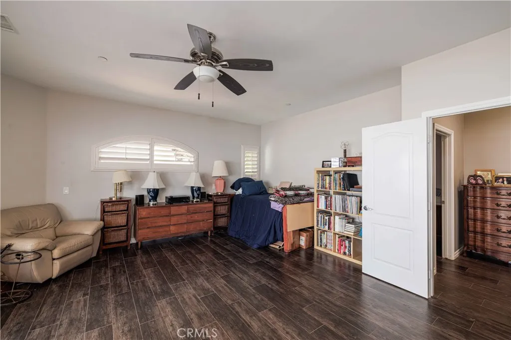 https://cdn.realtyfeed.com/cdn/127/306508692/49c0703f836d838312b7ea811463c862.webp