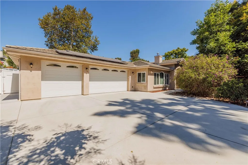https://cdn.realtyfeed.com/cdn/127/306508692/8889753b854bc8541756958ff55d6335.webp
