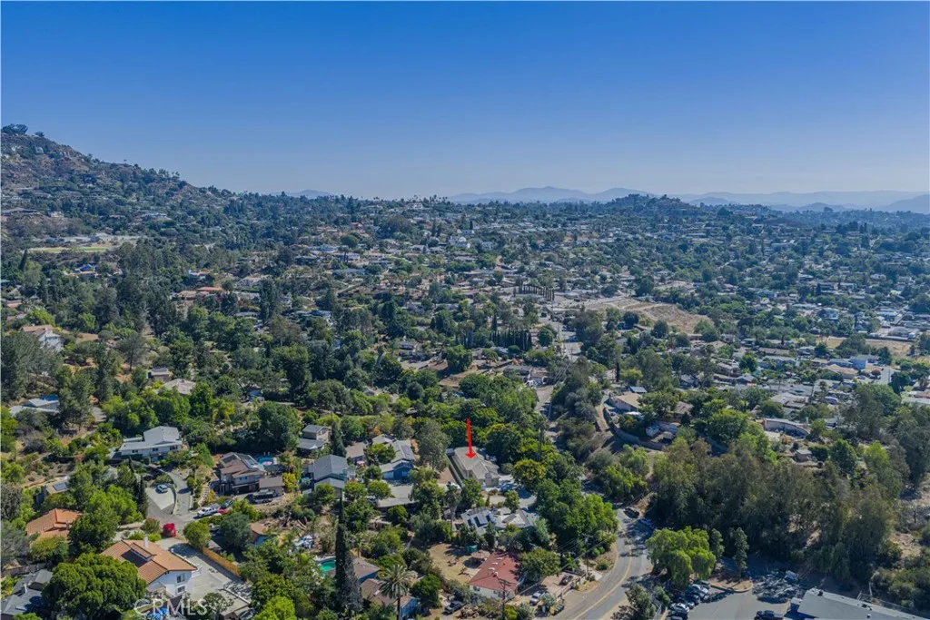 https://cdn.realtyfeed.com/cdn/127/306508692/9e3294e939587c5524e5be36a56e3c30.webp