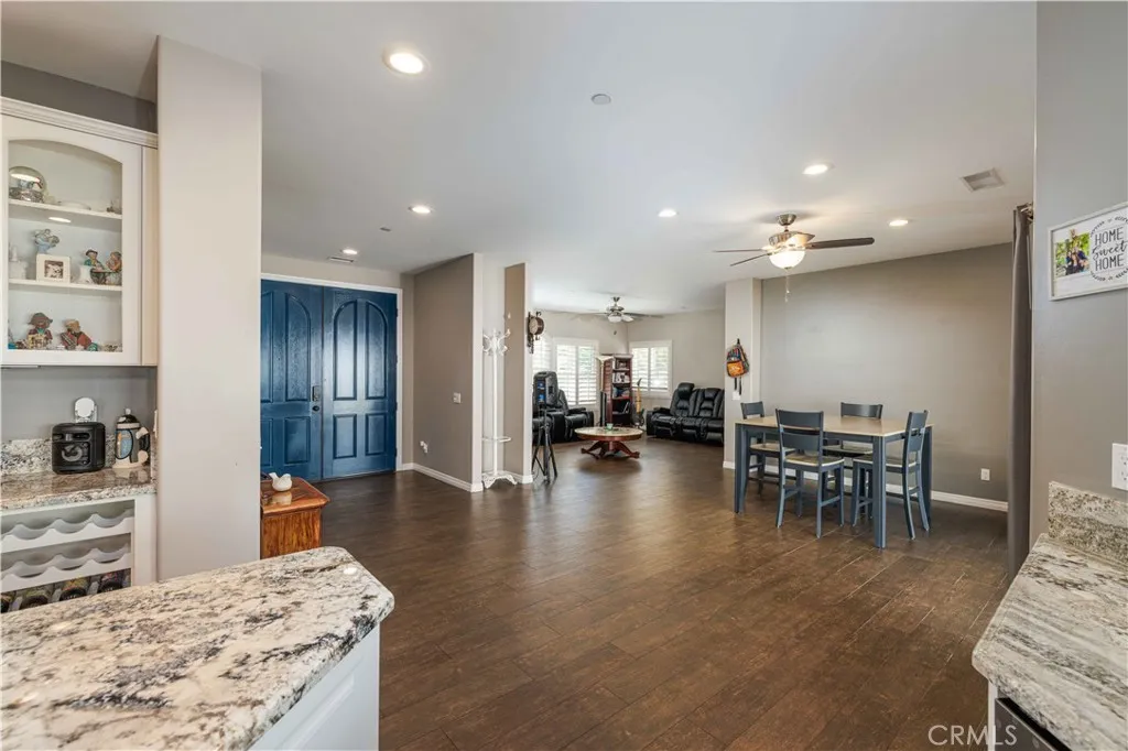 https://cdn.realtyfeed.com/cdn/127/306508692/ce6f3545c2f94b540ee34e071725e238.webp