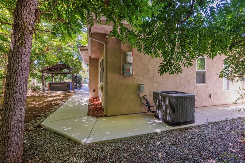 https://cdn.realtyfeed.com/cdn/127/306508692/ef6f9a1b6779f0379806865cd7dadb7f.webp