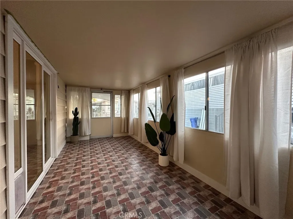 https://cdn.realtyfeed.com/cdn/127/306508815/639236bcd1683b78bc8ac6c14e089a3c.webp