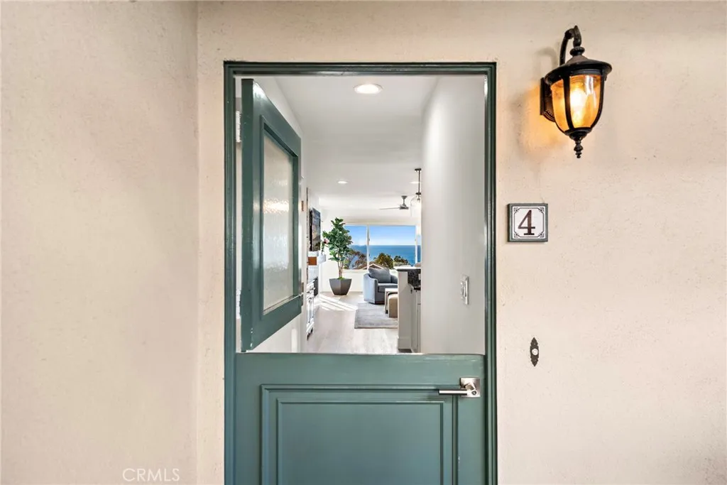 3999 Crown Point Dr UNIT 29, San Diego, CA, 92109