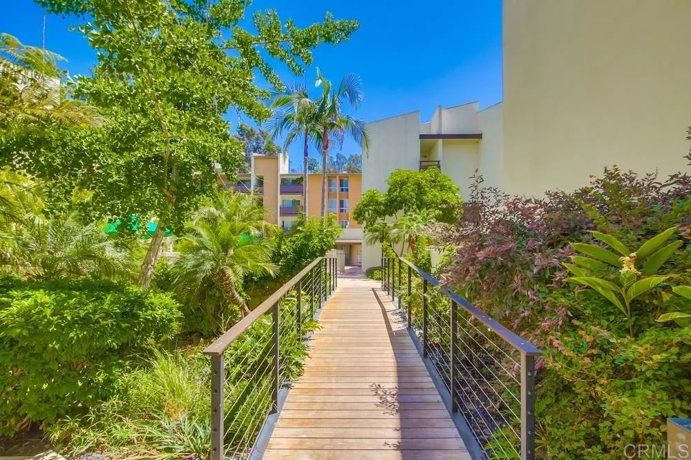 Photo #33: PTP2505877 Listing: Photo #33