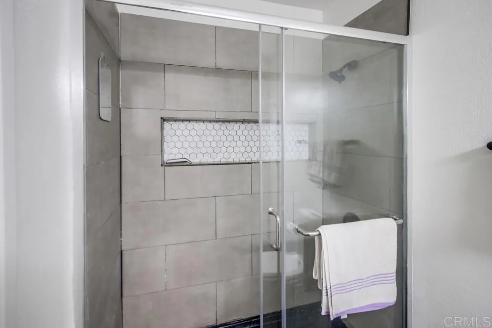 Photo #27: PTP2505877 Listing: Photo #27