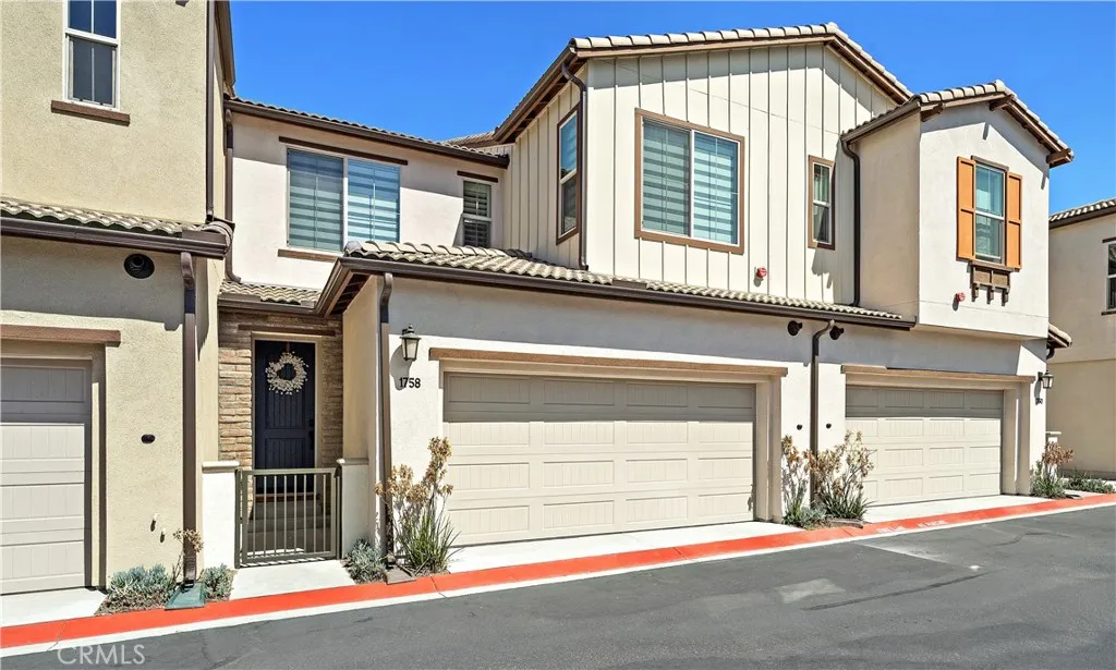 MLS: OC25173060 Condo For Sale