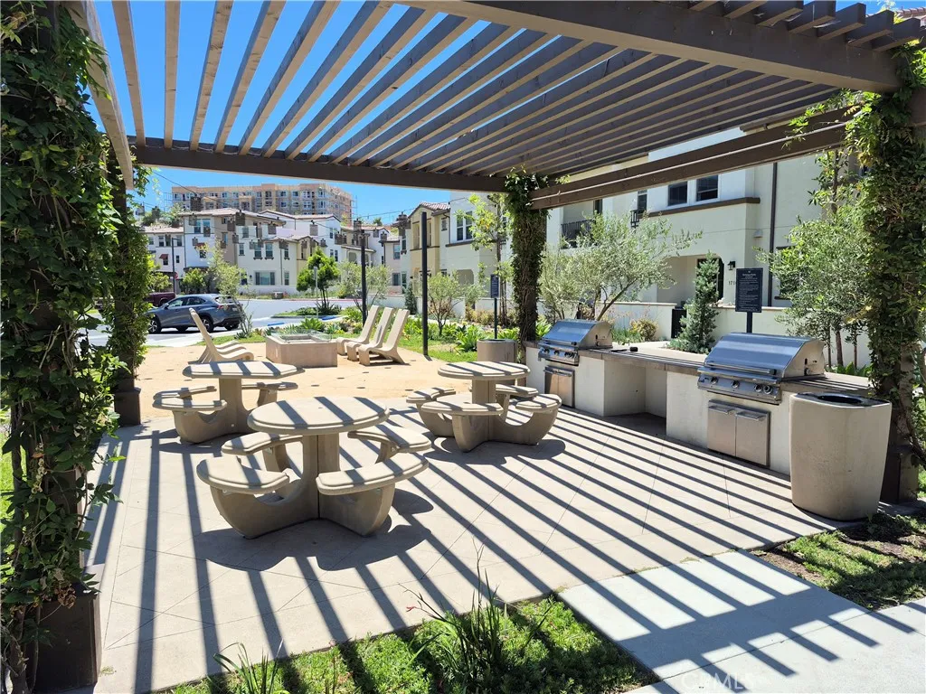 https://cdn.realtyfeed.com/cdn/127/306509037/8f4cf221e60d1a81545d8ae67d965a3d.webp