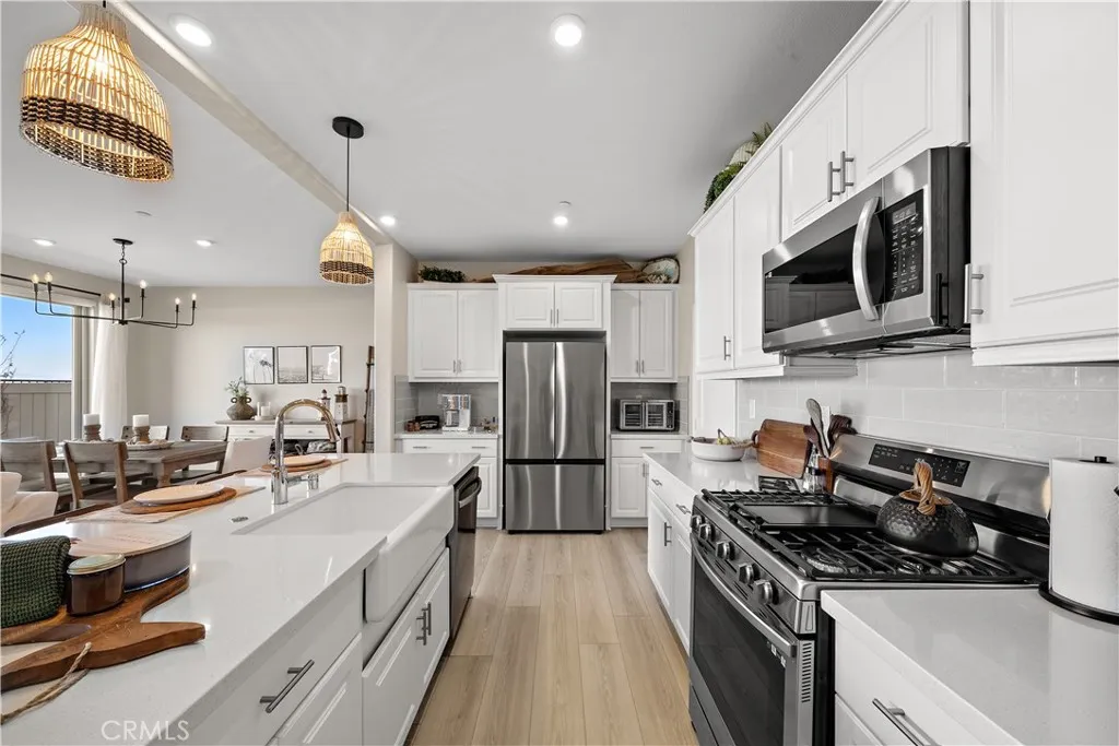 https://cdn.realtyfeed.com/cdn/127/306509037/9c8bf4a8cc30b72637b5436d6cd67148.webp