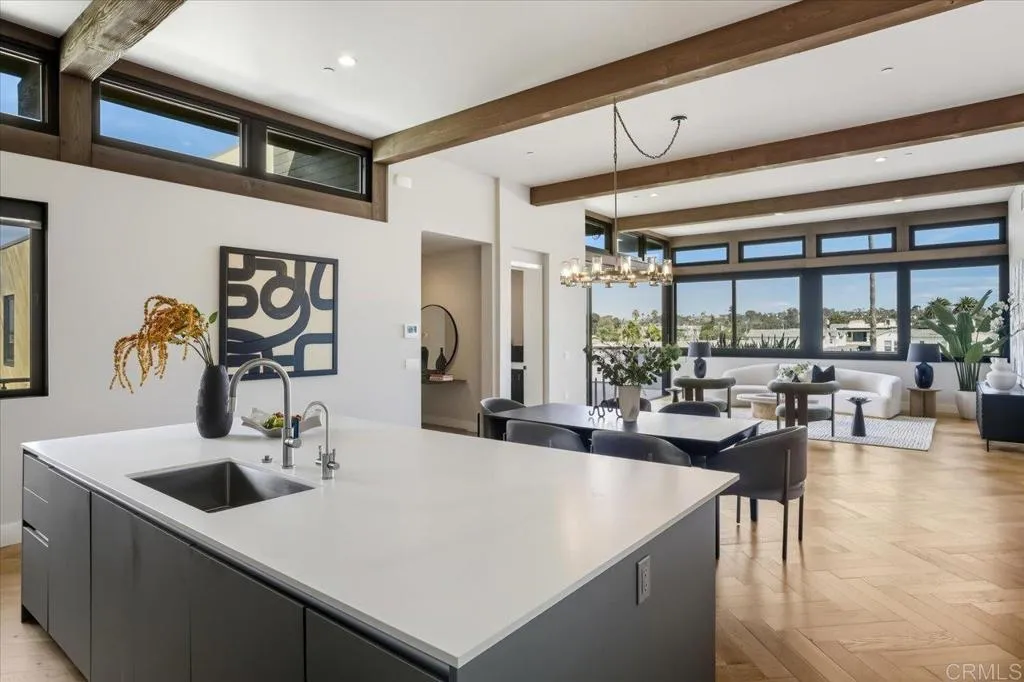https://cdn.realtyfeed.com/cdn/127/306509070/227e56726e468f8dd6b21badc4a8ea43.webp