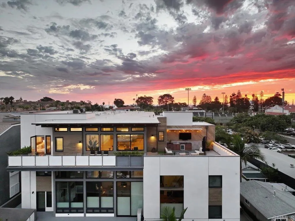 https://cdn.realtyfeed.com/cdn/127/306509070/fdab027535dd813347f684e9b43d058a.webp